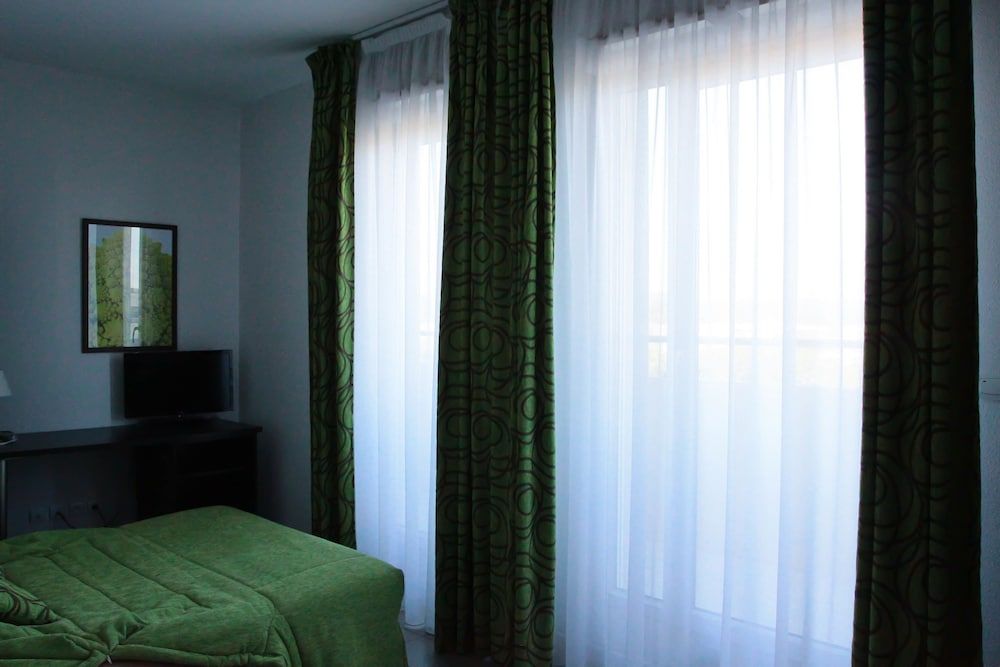 Studio (1-2p), 1 canapé-lit double (20 m²)