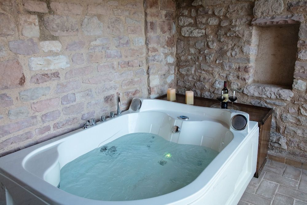 Private Spa Tub