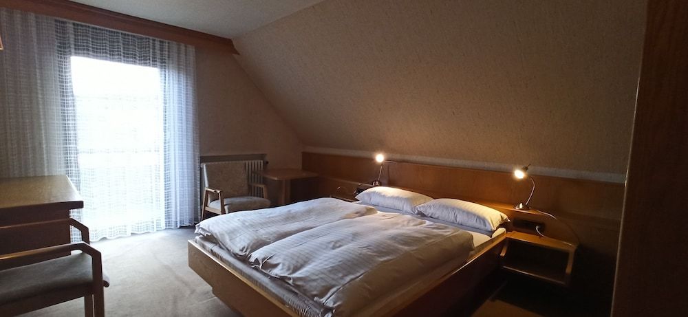 Double Room Compact Retro with Balcony 1 Double Bed