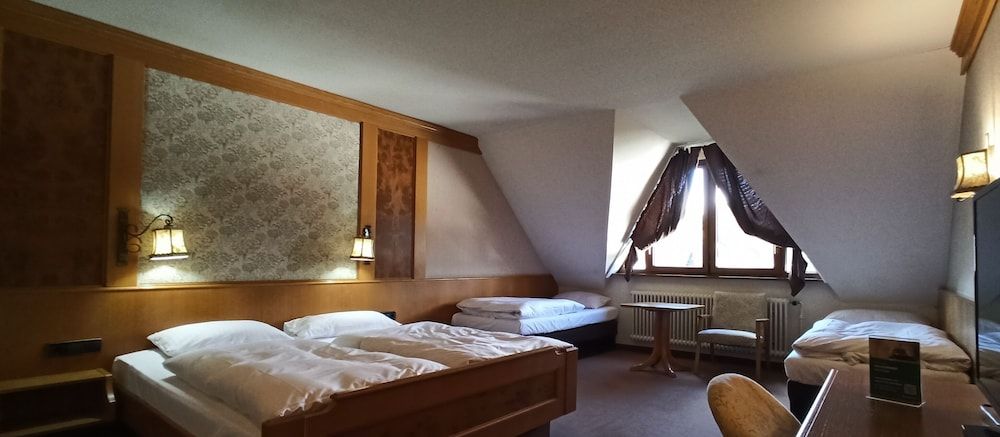 Hotel Waldblick Family Room 4 People Retro without Balcony 1 Double Bed and 2 Twin Beds