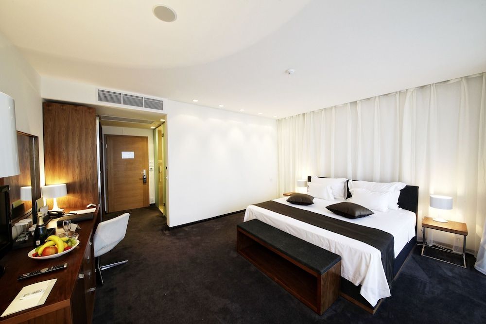 Lighthouse Golf and Spa Hotel Standard Double or Twin Room, Golf View 3