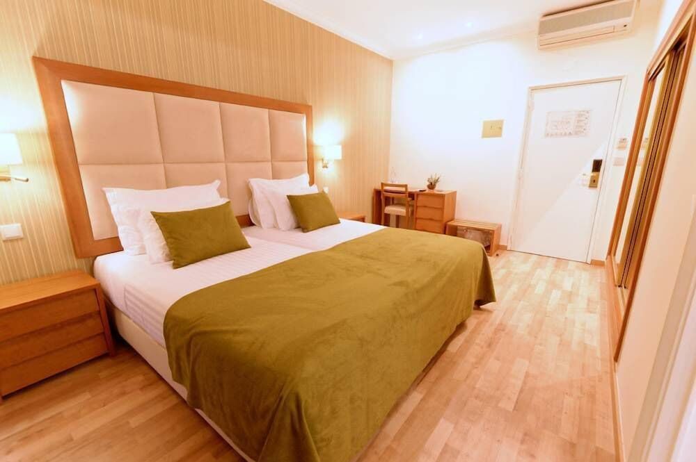 Hotel Baía de Monte Gordo Comfort Double or Twin Room 5