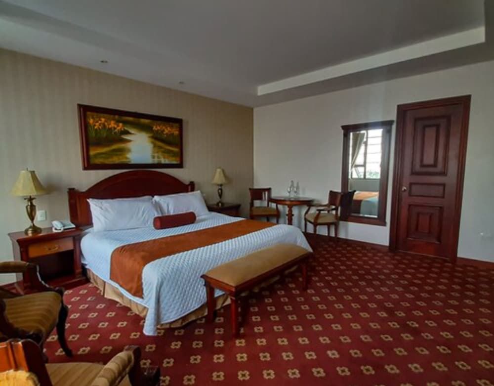 Grand Victoria Boutique Hotel Junior Suite 2