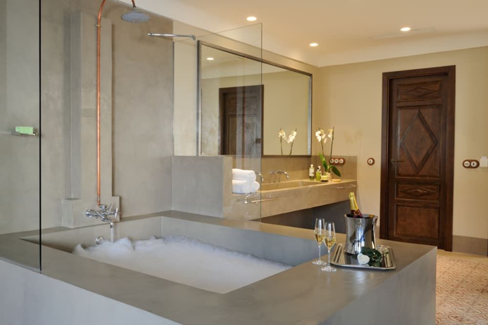 Rusticae Palacio Carvajal Girón Suite 5