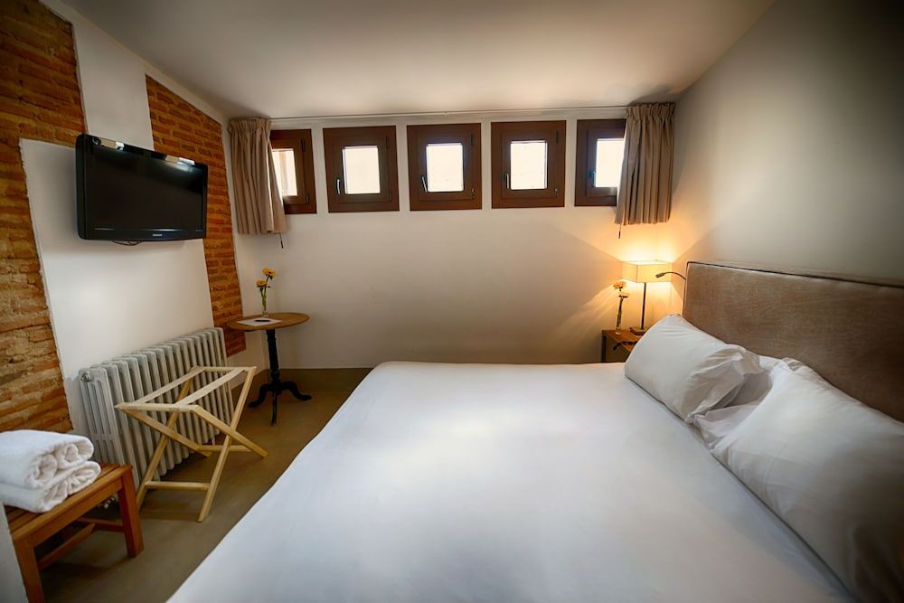 Rusticae Palacio Carvajal Girón Double Room 2