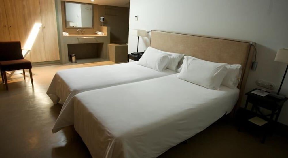 Rusticae Palacio Carvajal Girón Double Room 7