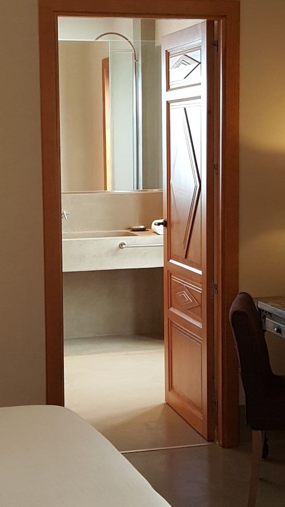 Rusticae Palacio Carvajal Girón Superior Room 6