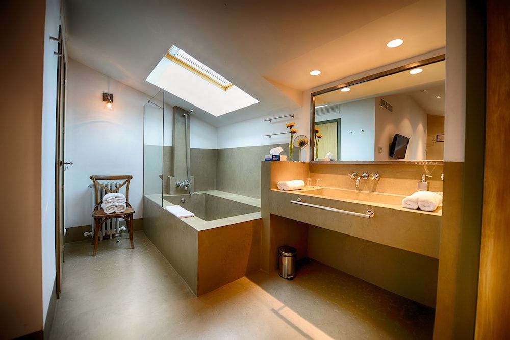 Rusticae Palacio Carvajal Girón Double Room 9