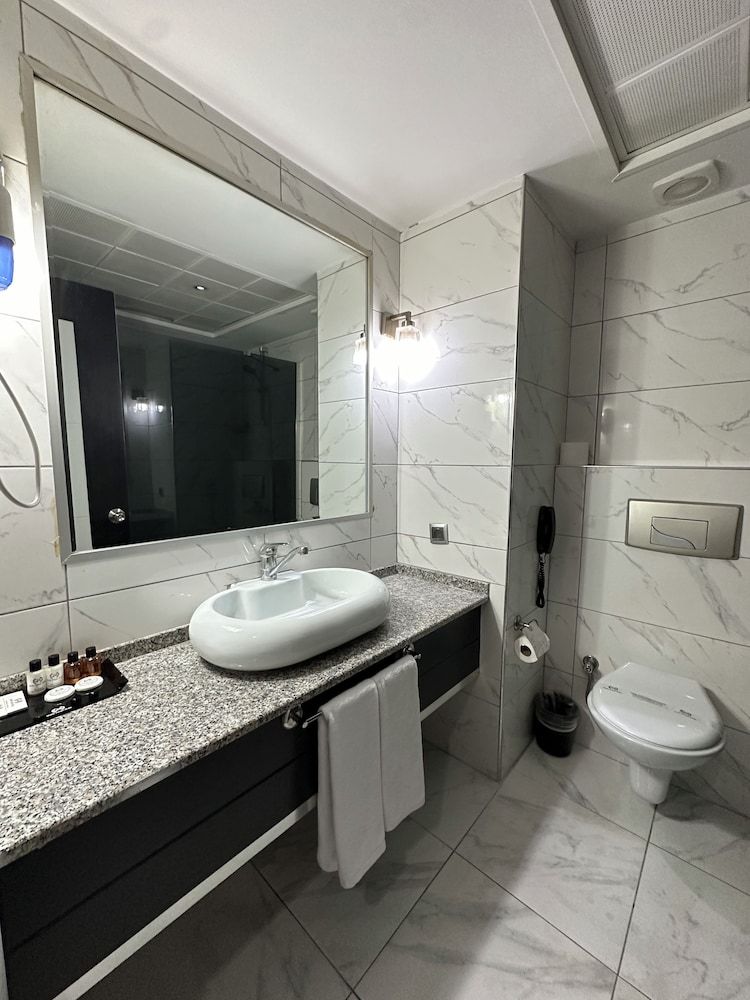 Grand Denizli Hotel Standard Triple Room 9