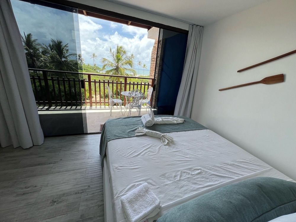 Superior Apartment, Queen and 1 Twin, Smoking Allowed, Beach View