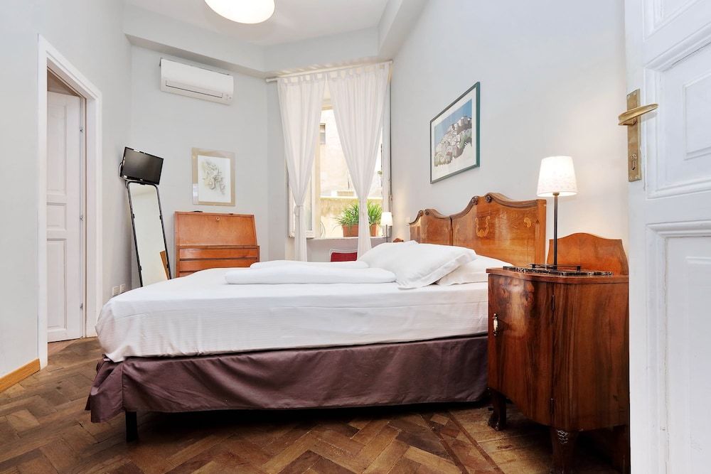 Cassiodoro 19 Double Room 8