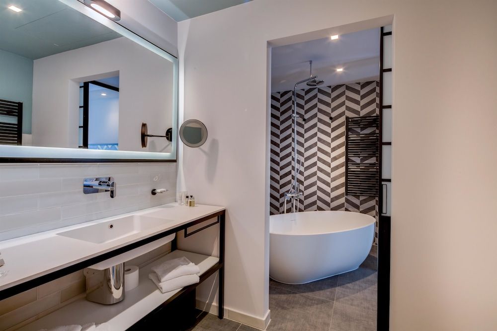 Best Western Hotel Cristallo Executive Suite, 1 King Bed 11