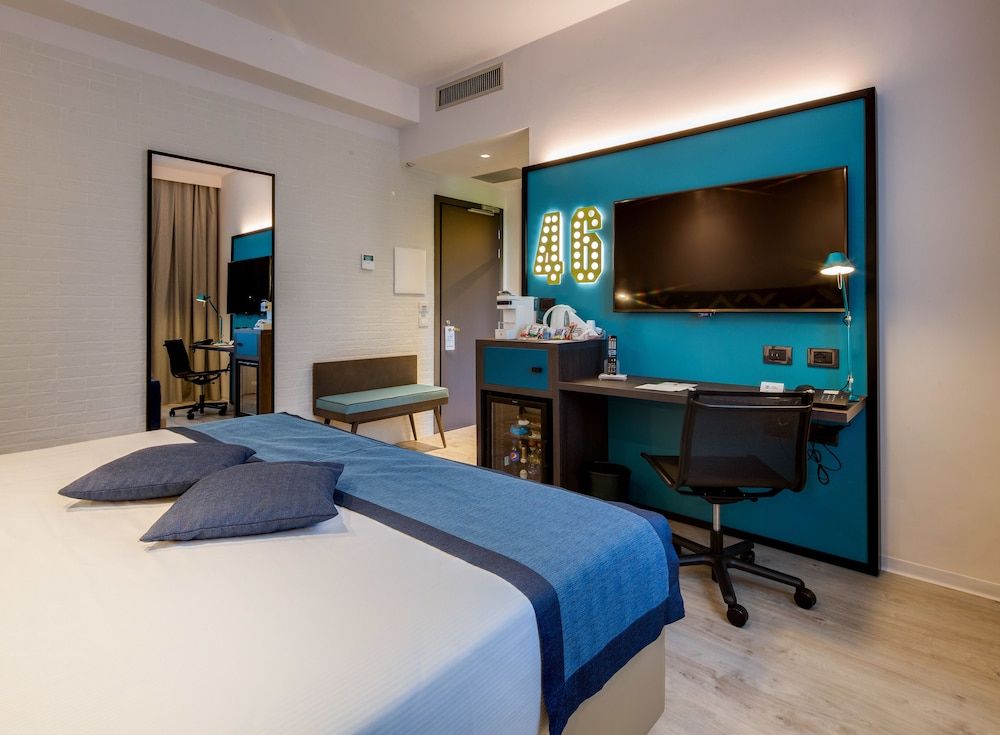 Best Western Hotel Cristallo Deluxe Room, 1 King Bed 4