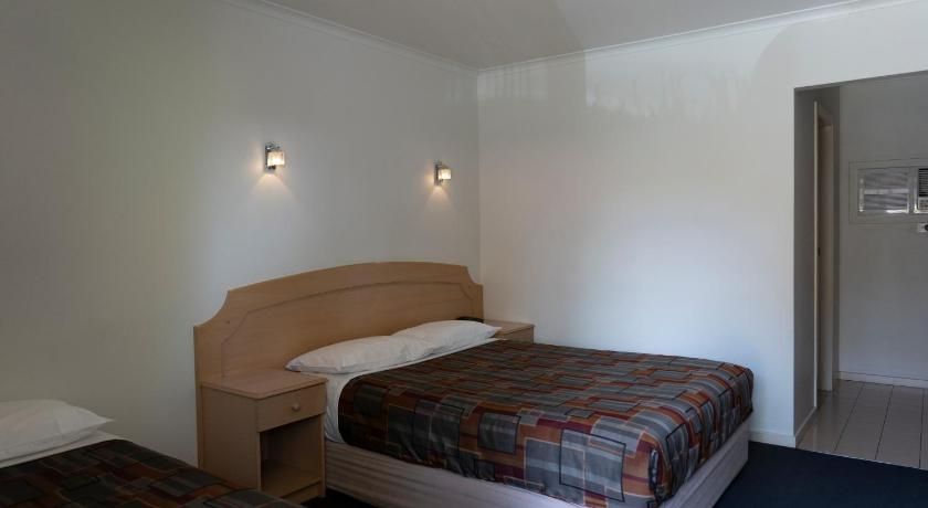 Nunawading Motor Inn Twin Room