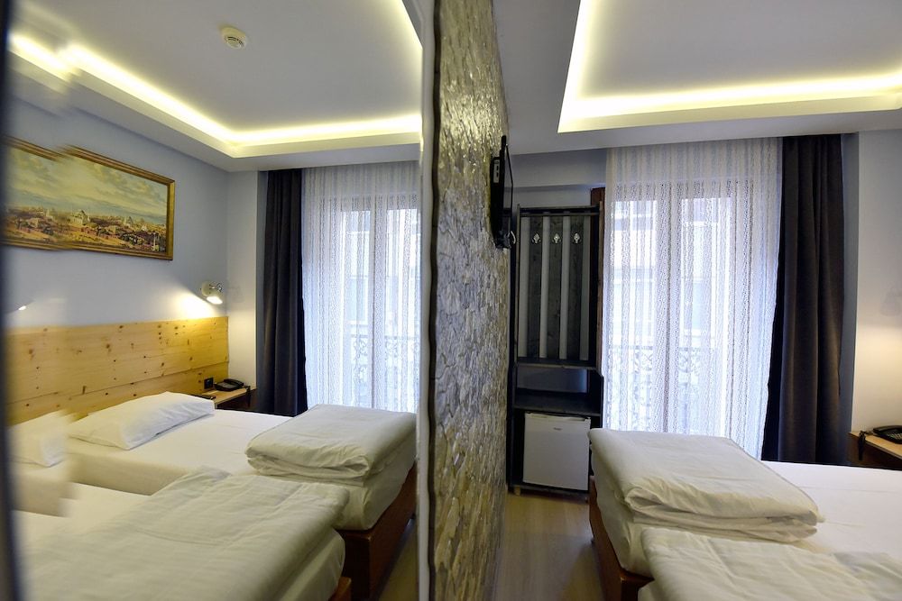 Sunlife Hotel Old City Basic Room 4