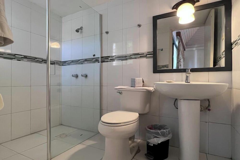 Visa Lodge Suite, 2 Queen Beds 5