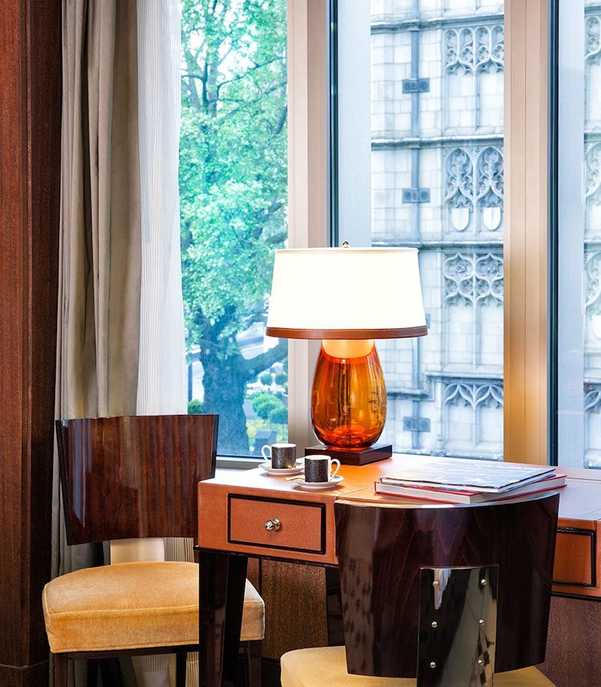 45 Park Lane - Dorchester Collection Deluxe Room 5