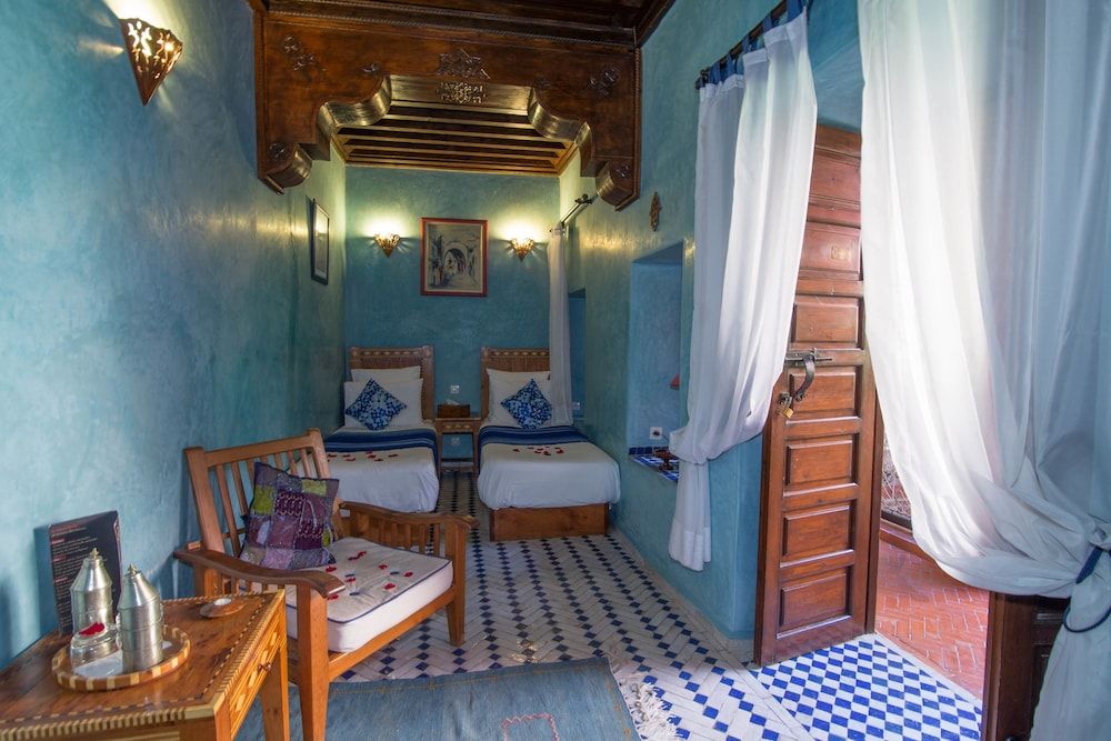 undefined Riad Samsli 5