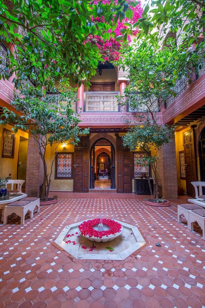 undefined Riad Samsli 6