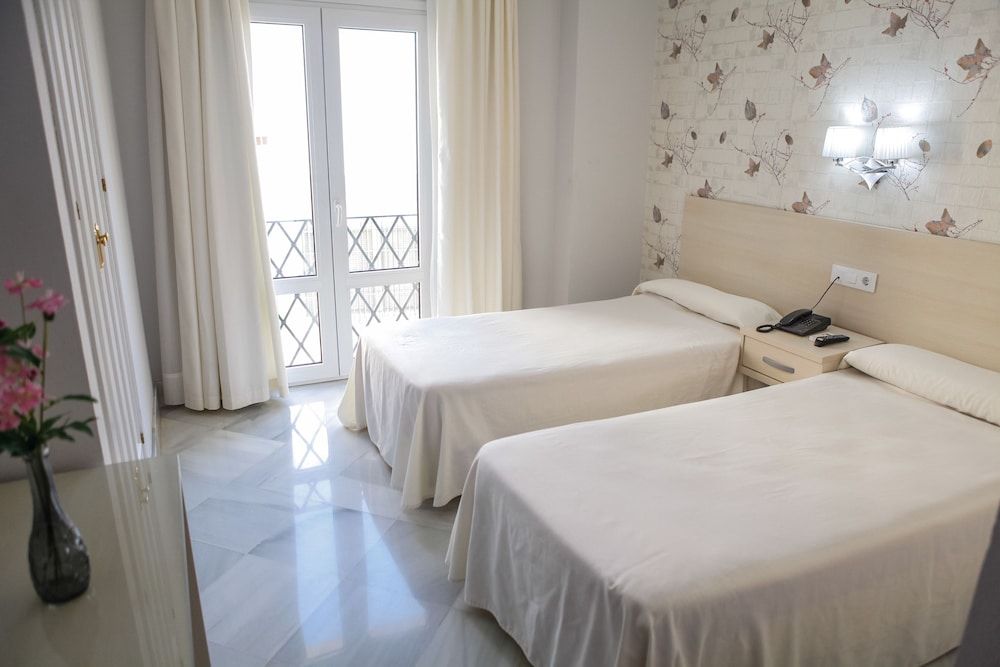 Hostal Chaikana Double Room 6