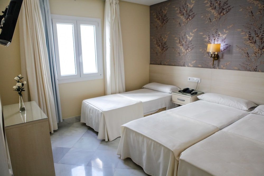 Hostal Chaikana Double Room 11