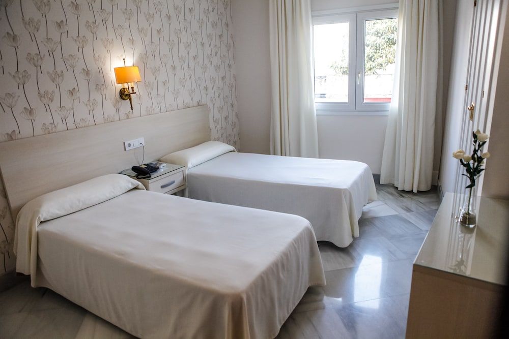 Hostal Chaikana Double Room 7