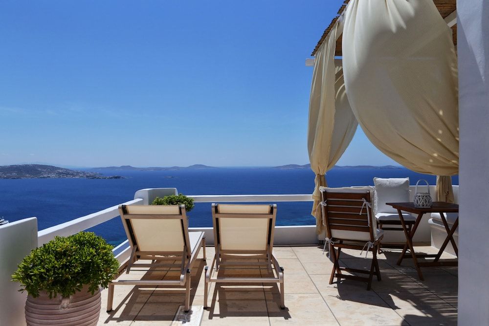 La Maison Blanche Junior Suite, Terrace, Sea View 7