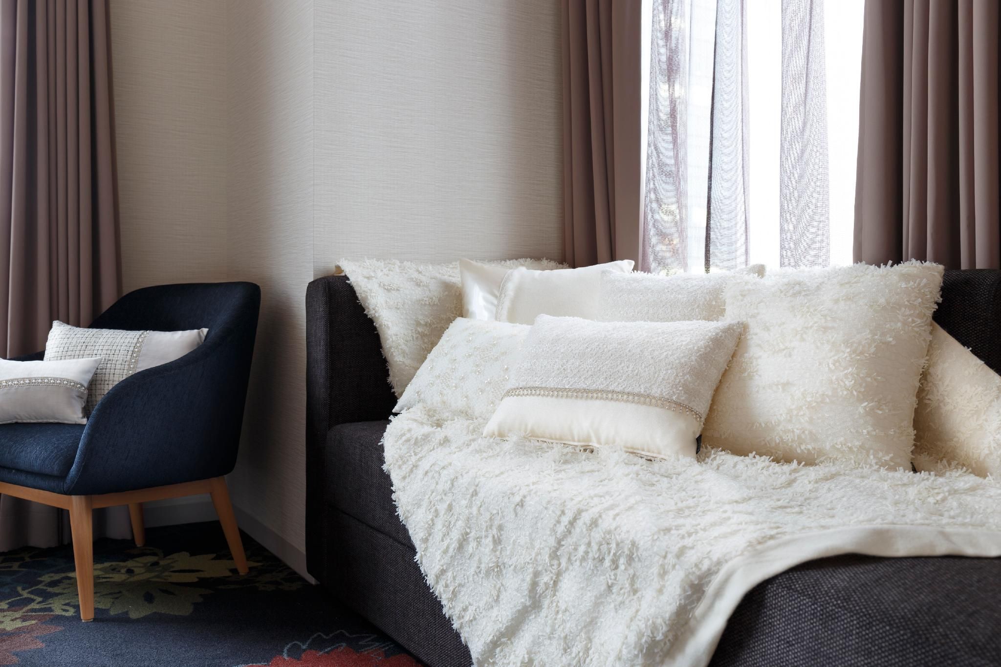 Mikimoto Cosmetics Pearl Deluxe - 2 Beds, Corner Room