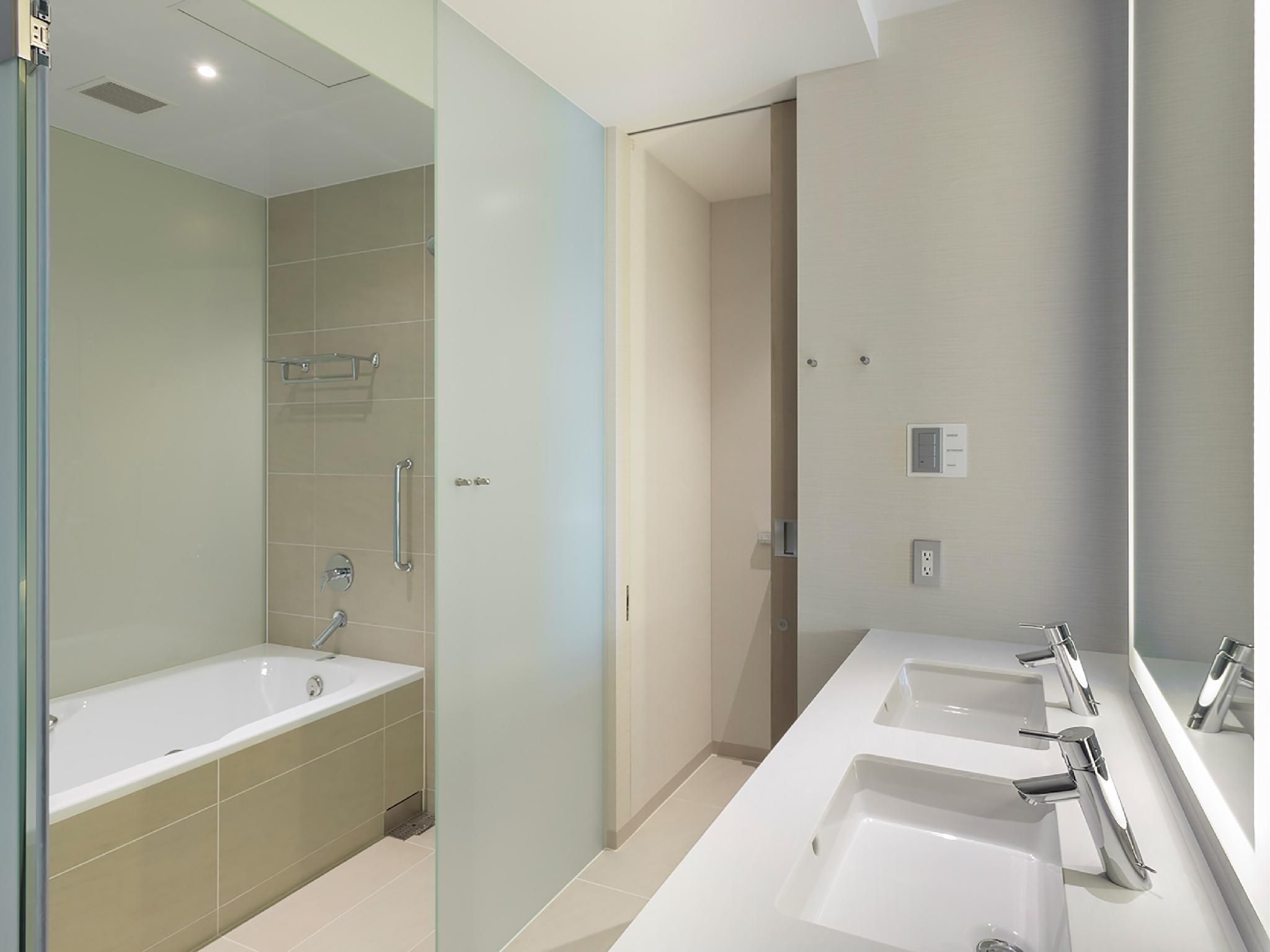 Deluxe Twin with Extra Bed