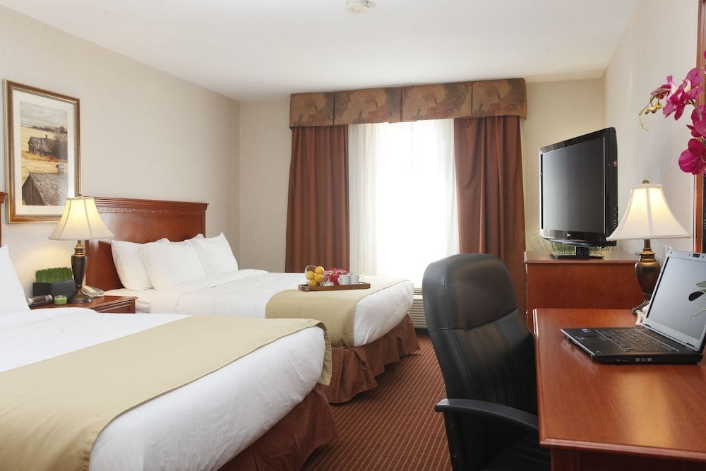 Stonebridge Hotel Dawson Creek Standard Double Room, 2 Queen Beds 2