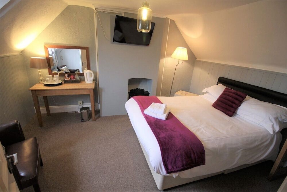 The Carpenters Arms Double Room, Shared Bathroom 2