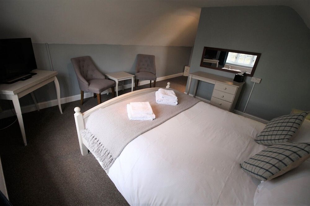 The Carpenters Arms Standard Double Room, Ensuite 6