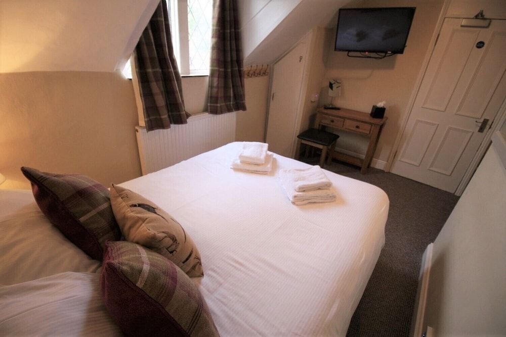 The Carpenters Arms Standard Double Room, Ensuite 4