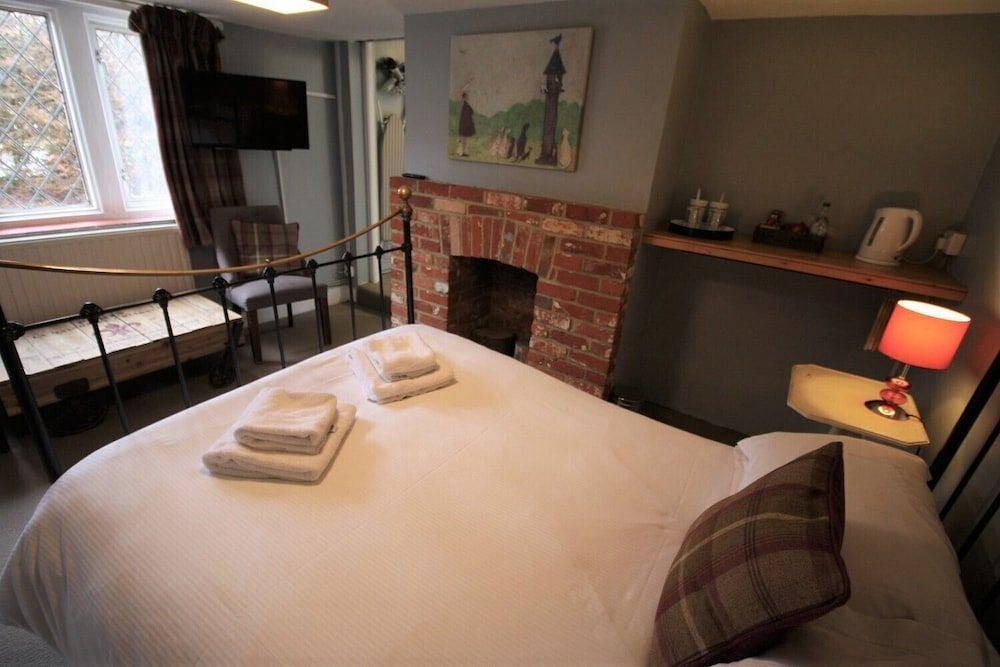 The Carpenters Arms Standard Double Room, Ensuite