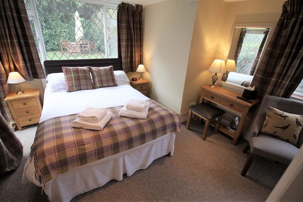 The Carpenters Arms Standard Double Room, Ensuite 7