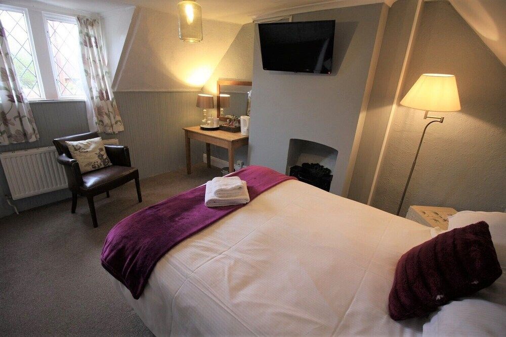 The Carpenters Arms Double Room, Shared Bathroom 3