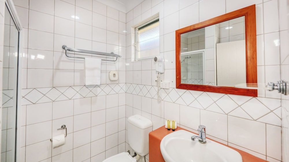 Mackay Rose Motel Standard Twin Room 5