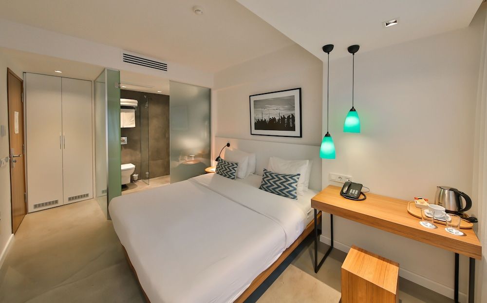 undefined Hotel Alilass 3