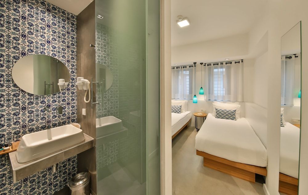 Hotel Alilass Standard Twin Room 4