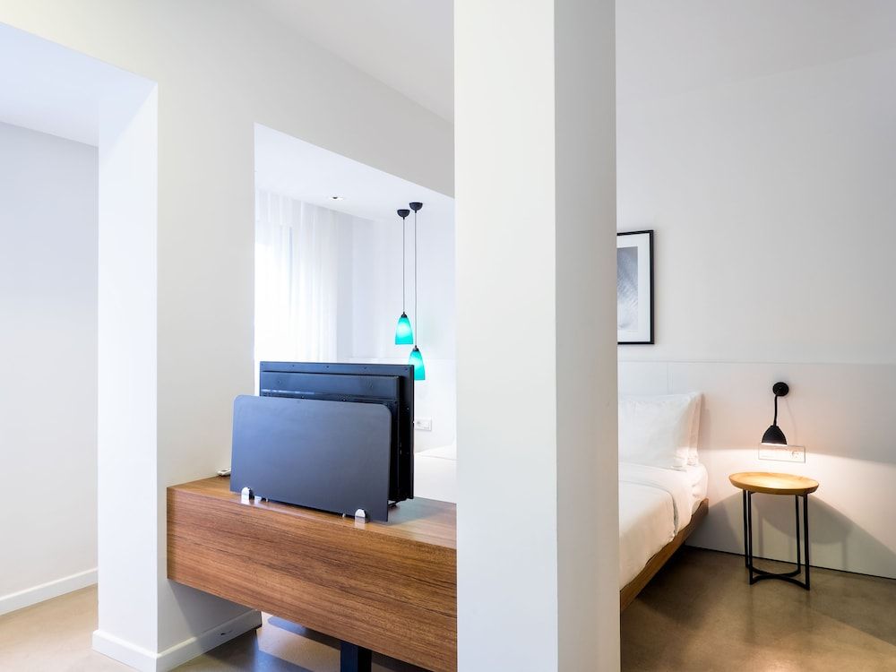 undefined Hotel Alilass 8