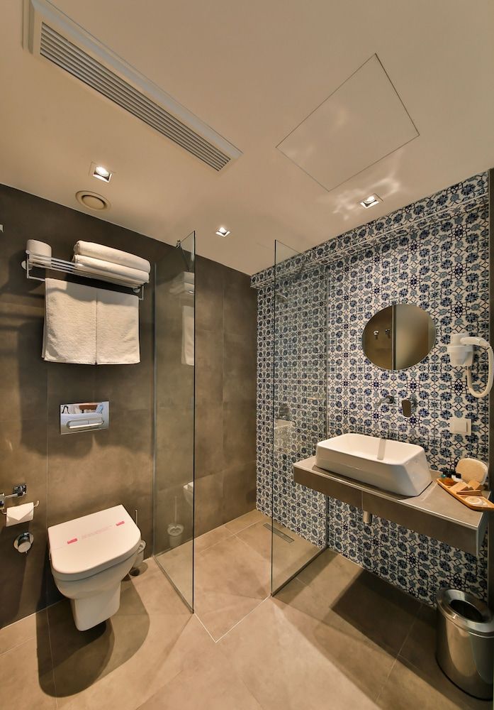 Hotel Alilass Standard Twin Room 4