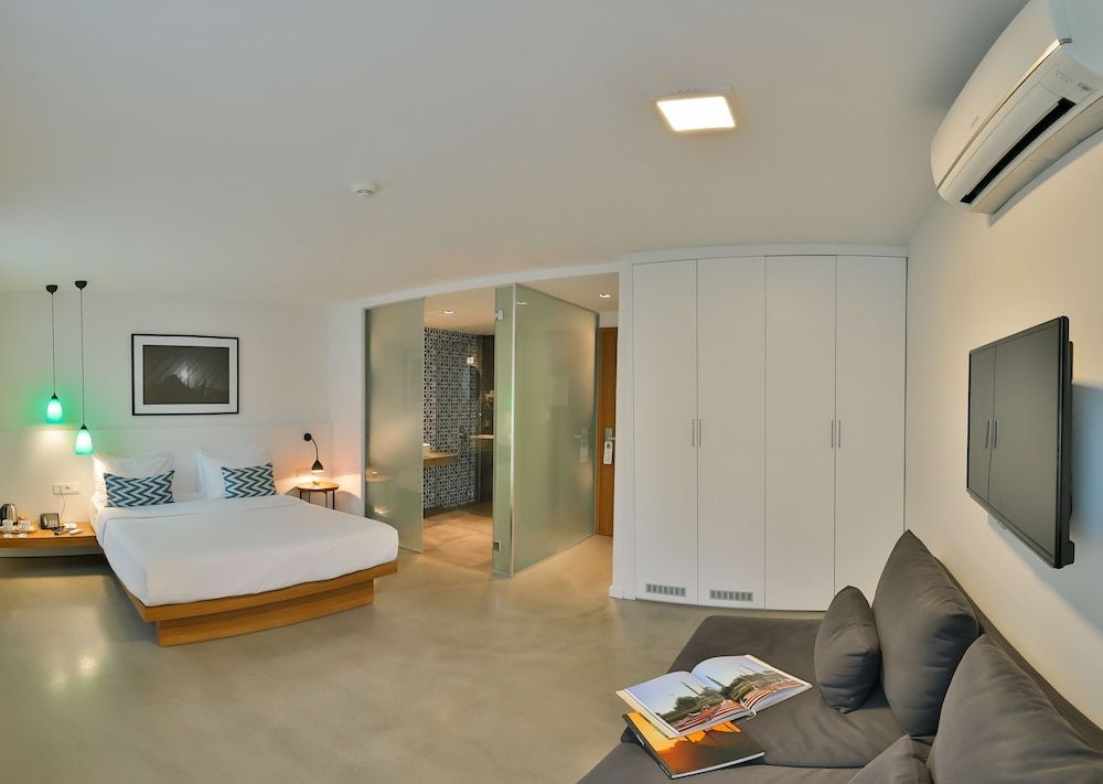 undefined Hotel Alilass 2