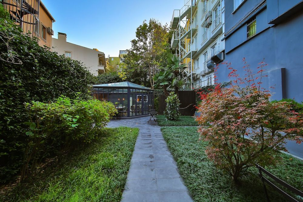 undefined Hotel Alilass 5