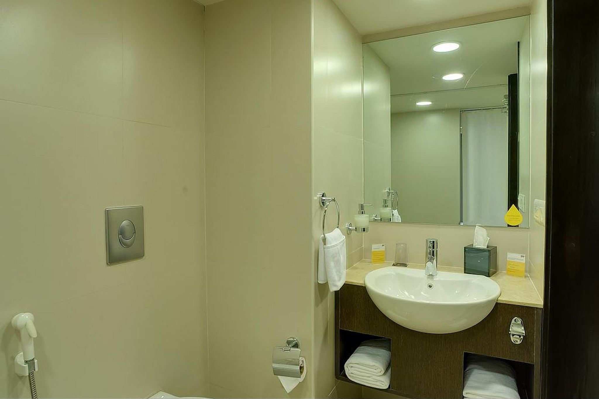 Keys Select By Lemon Tree Hotels, Kochi Superior Double Room 5