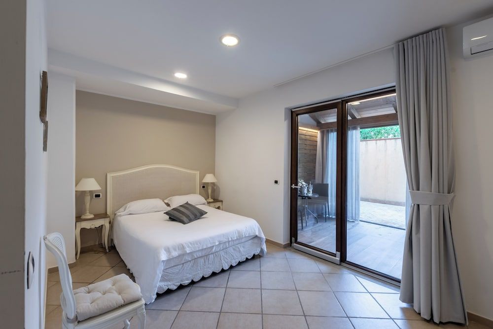 Tenuta D'Amore Superior Double Room, Hot Tub 2