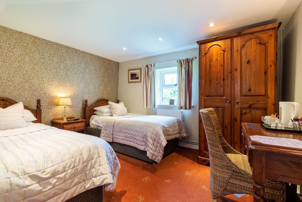 Blacksmiths Arms Inn Standard Twin Room 4