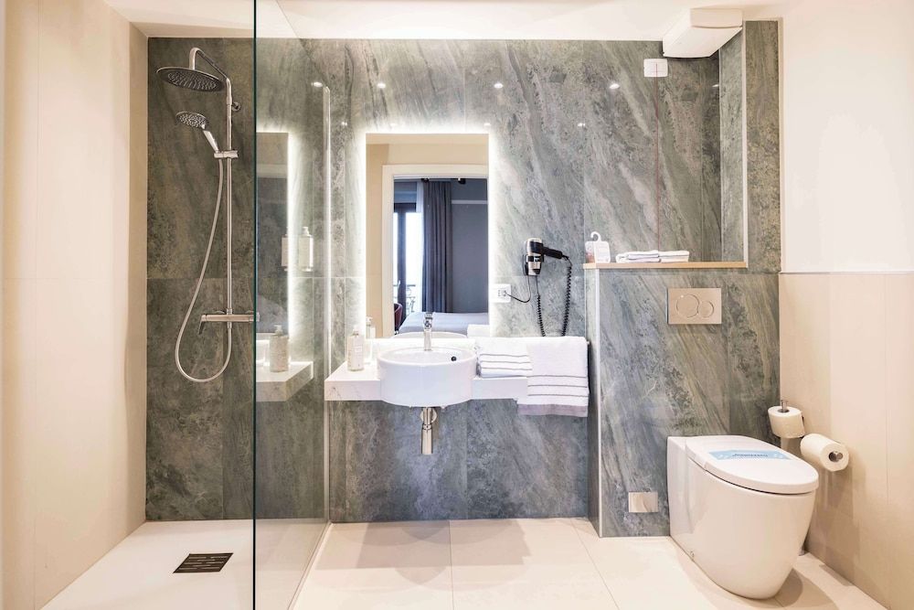 Hotel Shelley e delle Palme, BW Signature Collection Family Room, 2 Queen Beds, Non Smoking (Twin bed on request) 3