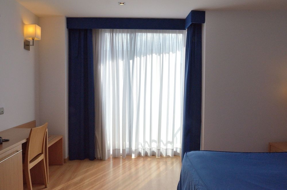 Hotel del Port Triple Room 3