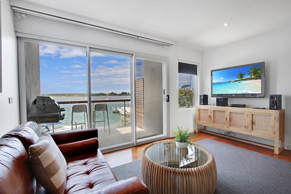 5 Knots Metung One Bedroom Spa Bay View Apartment 4