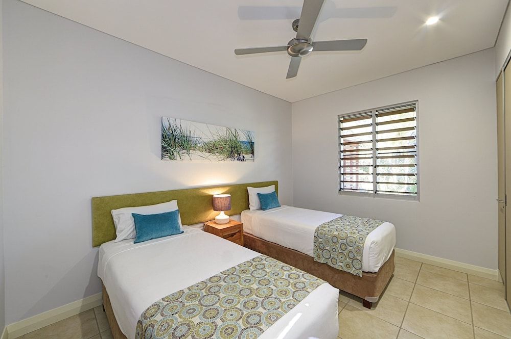 Three Bedroom Beach Home Apartment